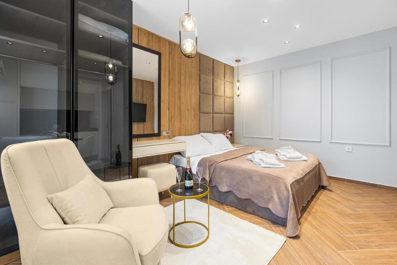 Dekaderon Lux Apartments Cattaro Esterno foto