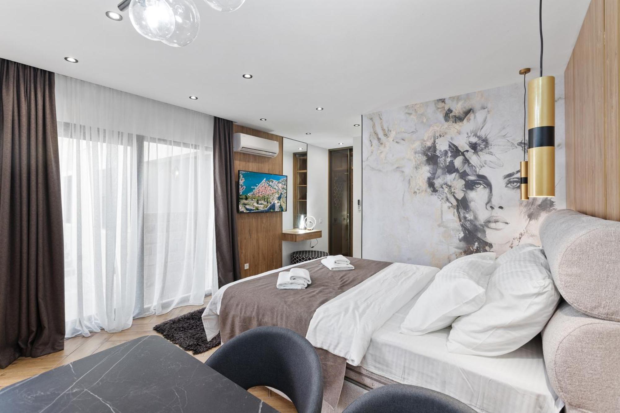 Dekaderon Lux Apartments Cattaro Esterno foto
