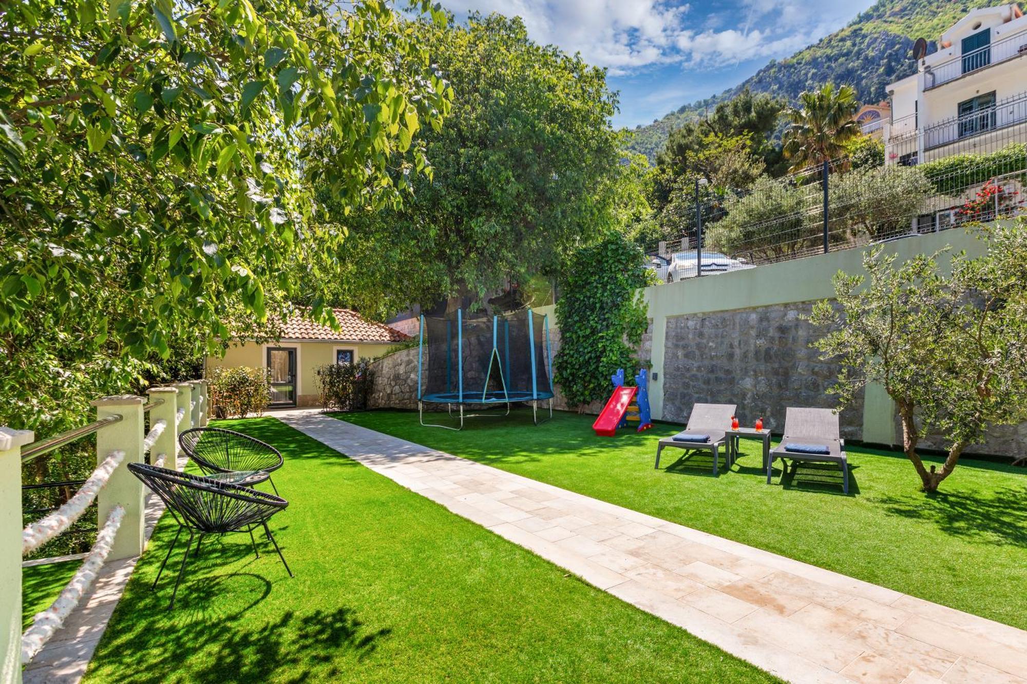 Dekaderon Lux Apartments Cattaro Esterno foto