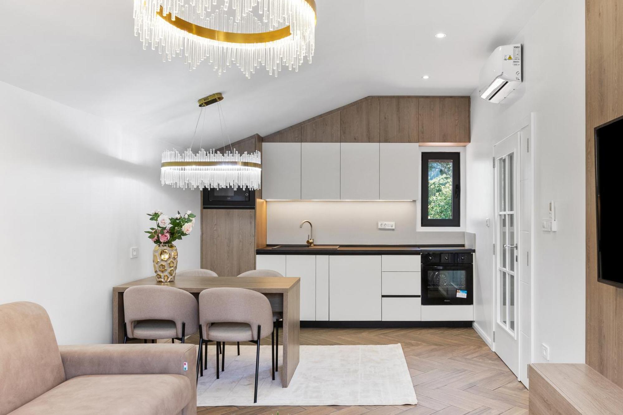 Dekaderon Lux Apartments Cattaro Esterno foto