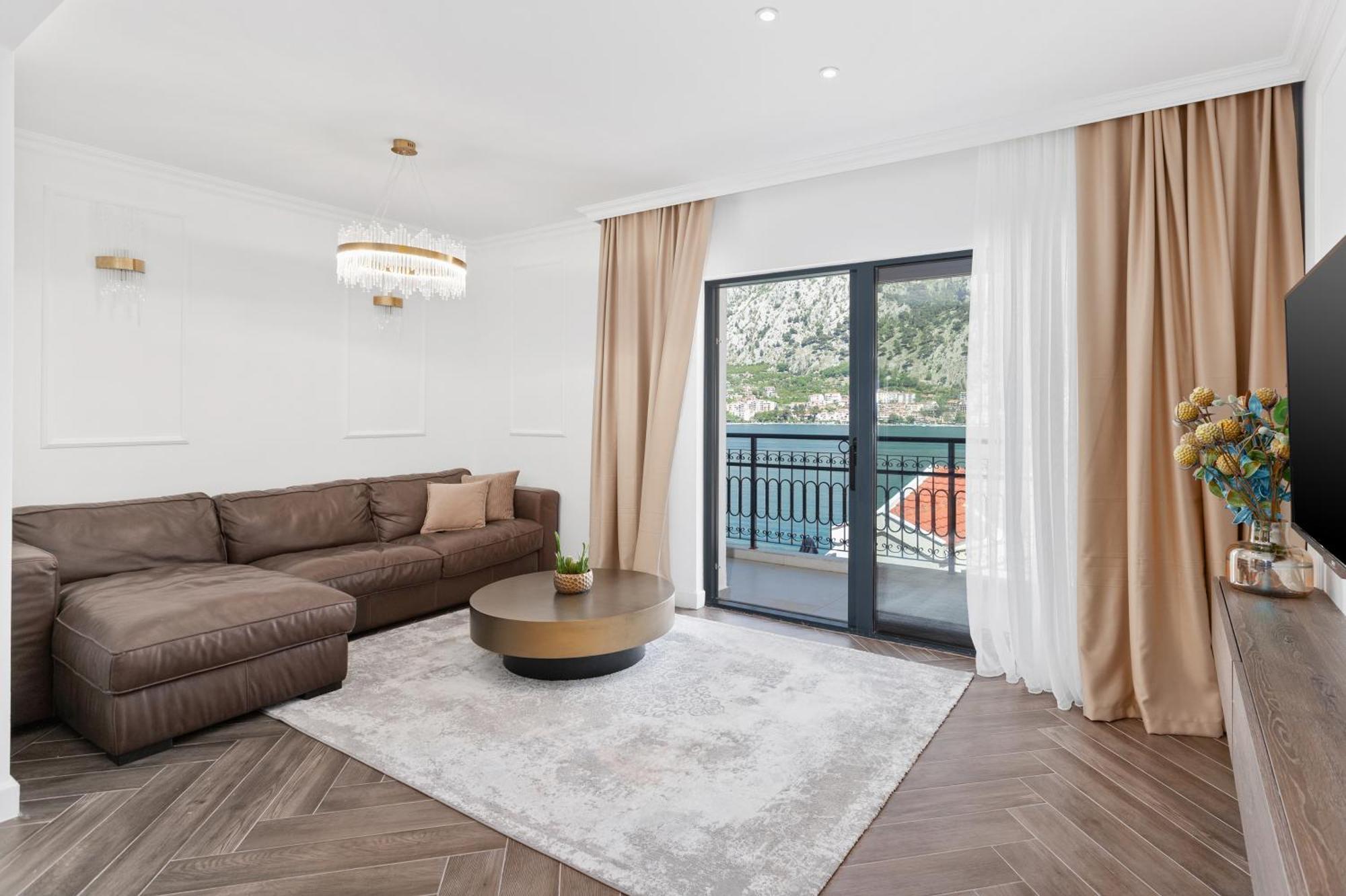 Dekaderon Lux Apartments Cattaro Esterno foto