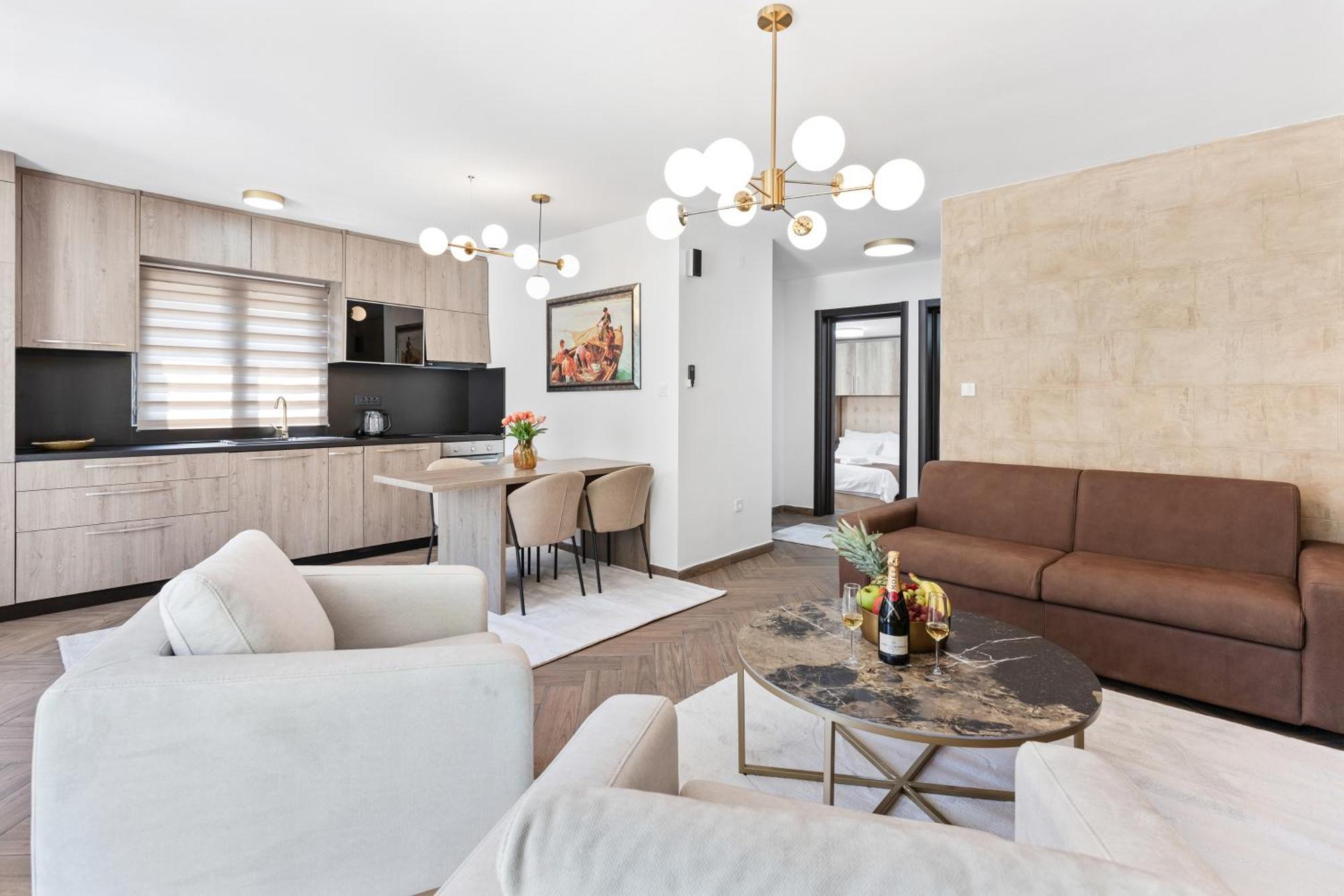 Dekaderon Lux Apartments Cattaro Esterno foto